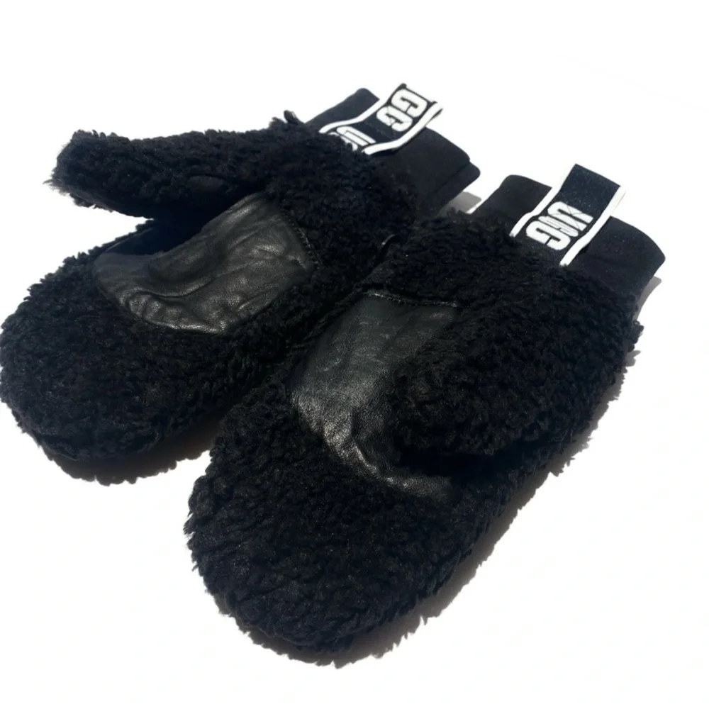 UGG Black Logo Faux Shearling Mittens NWT